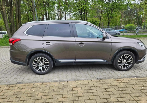 Mitsubishi Outlander cena 78000 przebieg: 70000, rok produkcji 2017 z Miechów małe 781